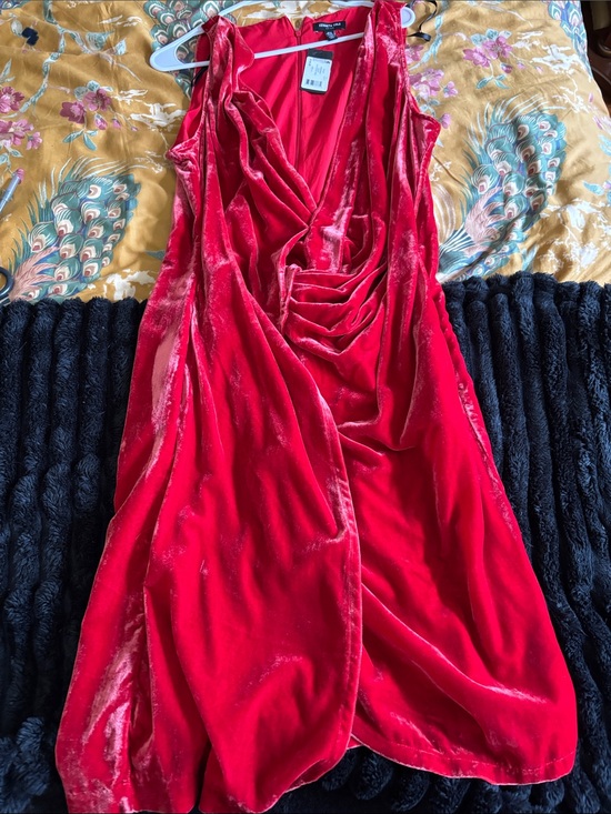 Kenneth Cole Dresses & Skirts - Kenneth Cole Red Velvet Draped Cocktail Dress